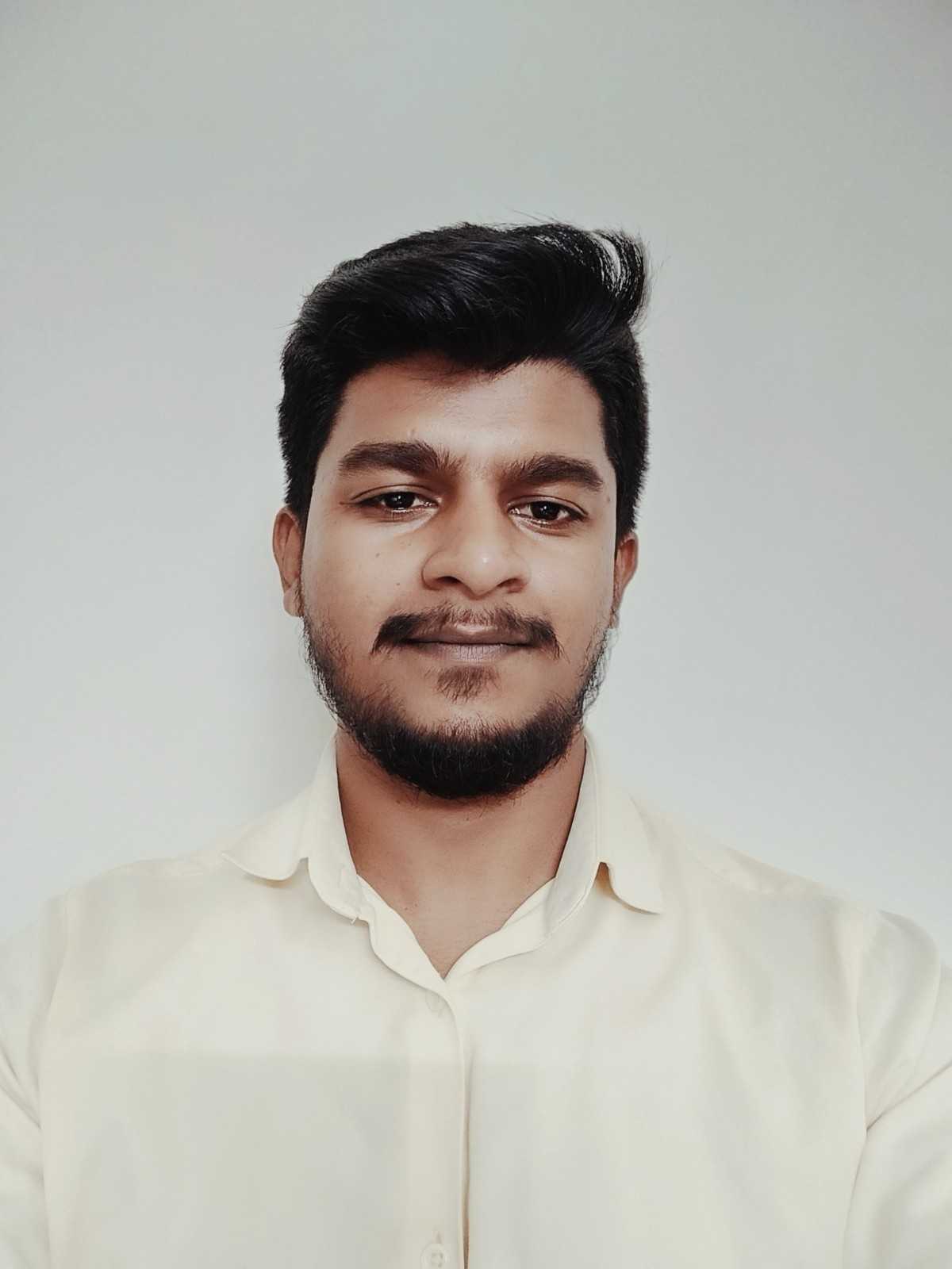 Dr. Aakash – Specialist Physician